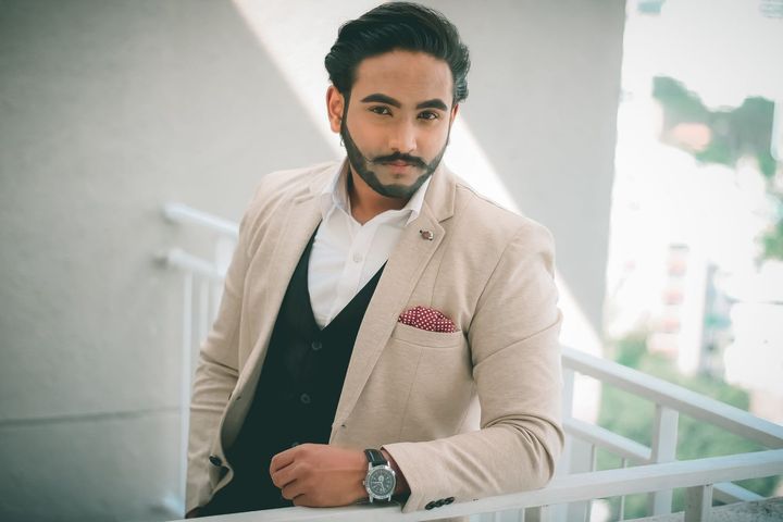 a gentelman from dubai make me happy